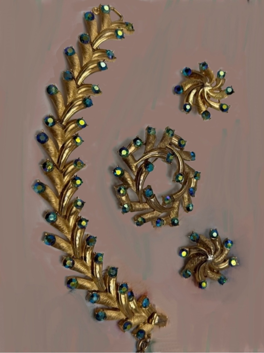 Vintage Puccini Gold Green Blue Aurora Borealis Crystal Parure